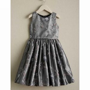 🎄Girls Silver Embroidered Rose Dress